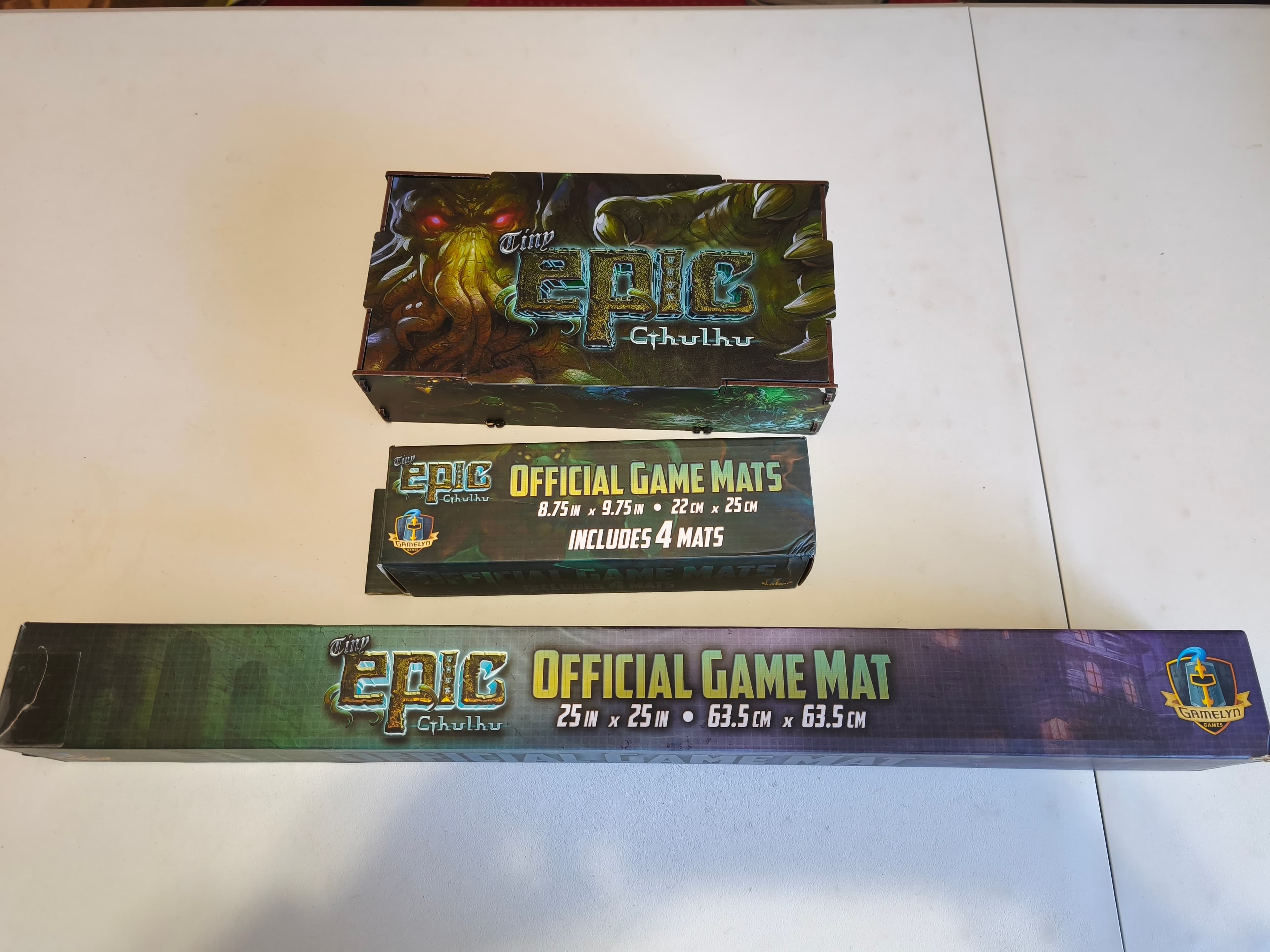 Tiny Epic Cthulhu + Cult of Chaos ekspanzija + Insert Box UV + Game Mat + 4x Player Mats - thumbnail 4