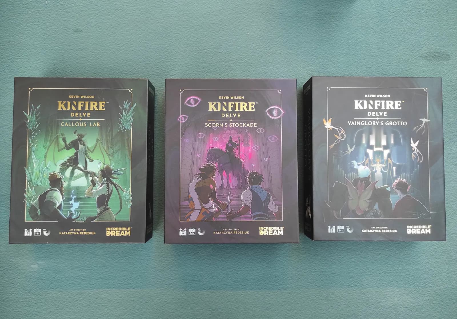 Kinfire Delve kolekcija + custom playmat + sleeves (dragonshield/standard) - thumbnail 4