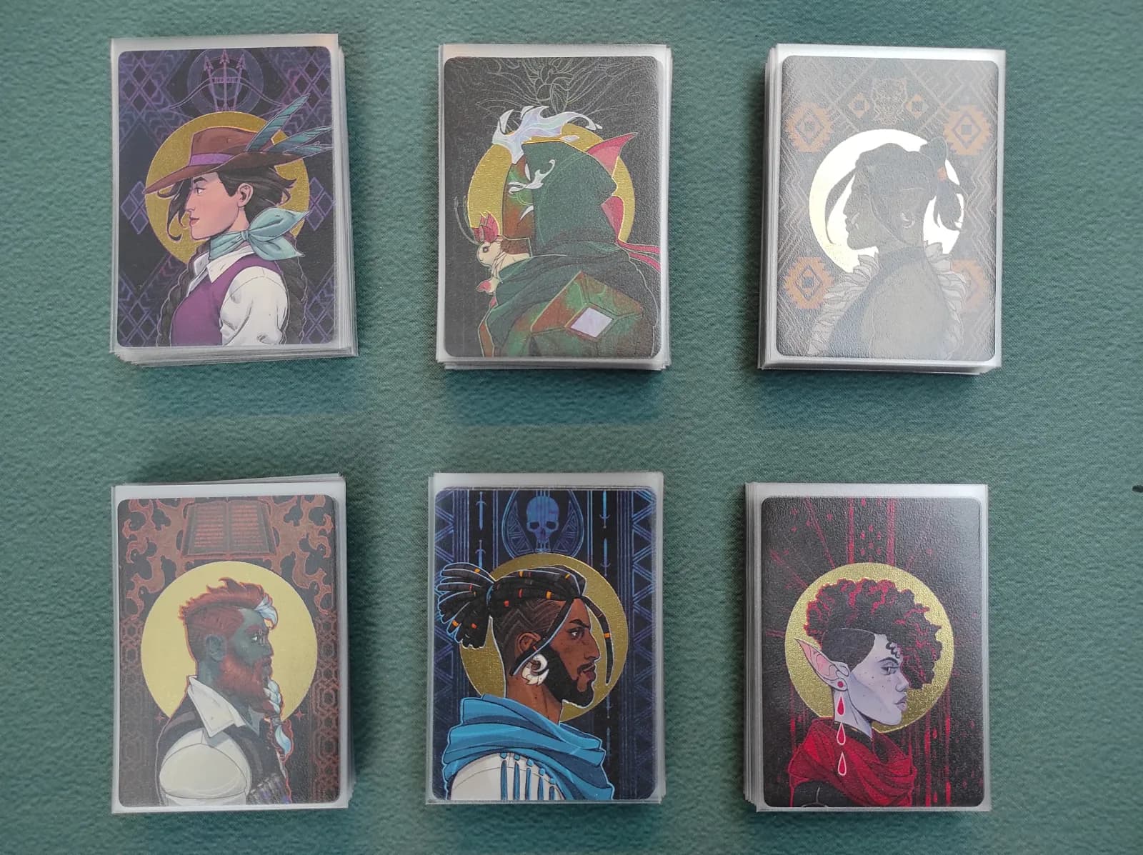 Kinfire Delve kolekcija + custom playmat + sleeves (dragonshield/standard) - thumbnail 3