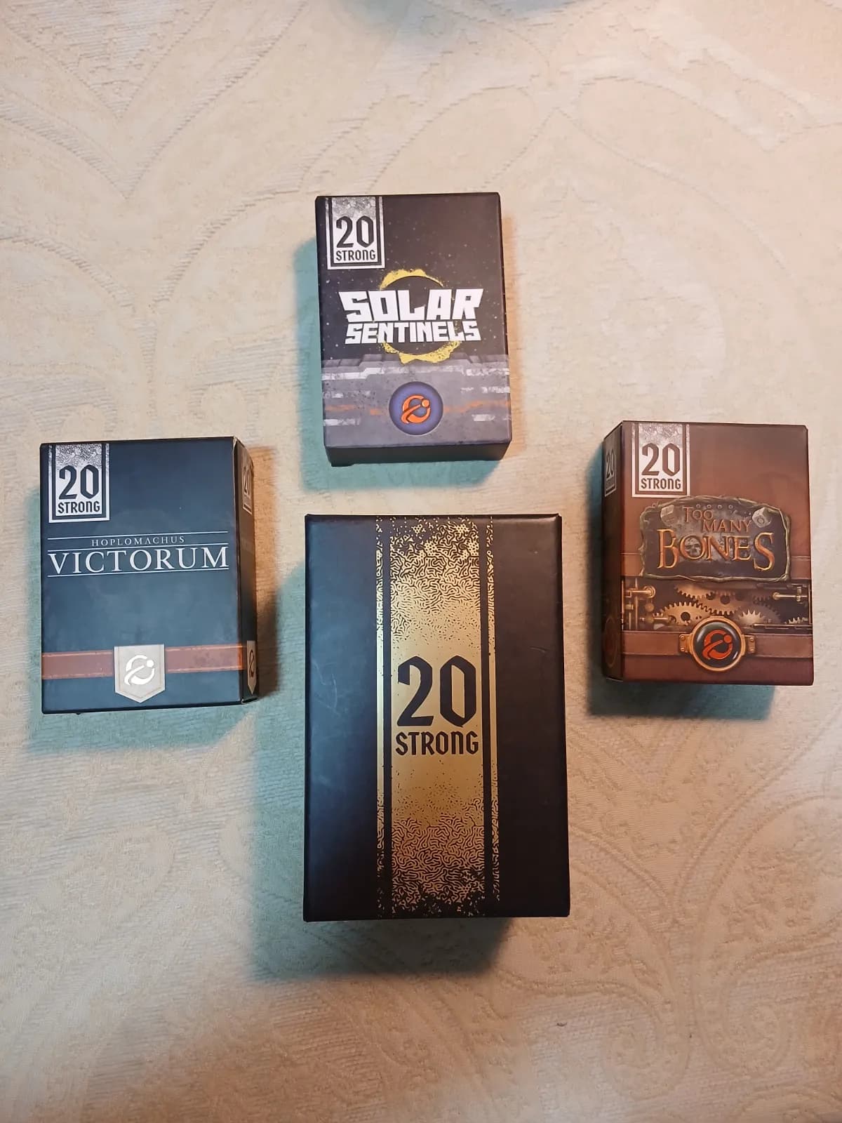 20 Strong Core set - Solar Sentinels + Too Many Bones + Hoplomachus Victorum - slika 1